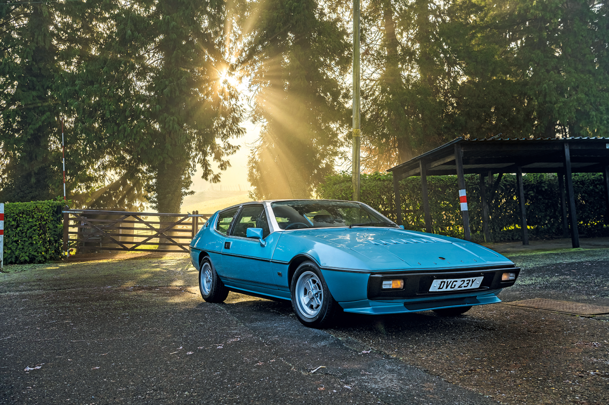 Jaguar XJ-S vs Lotus Elite: New order grand tourers | Classic & Sports Car